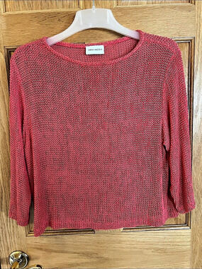 Sarah Arizona - Crew Neck Mesh Knit Sweater in Peachy Pink - Size Medium